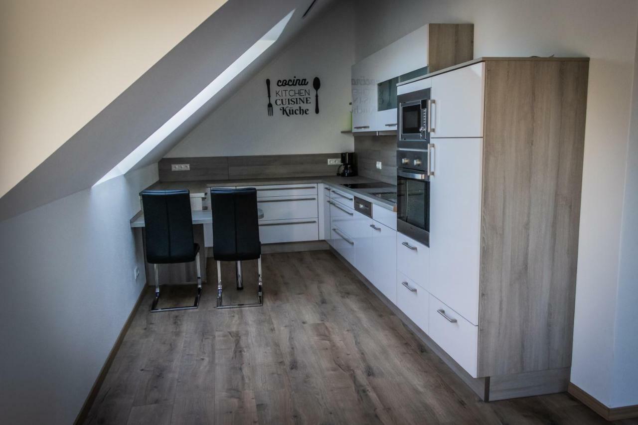 Landhaus Ferienwohnungen Mit Pool Und Wellness Neukirchen-Balbini Esterno foto
